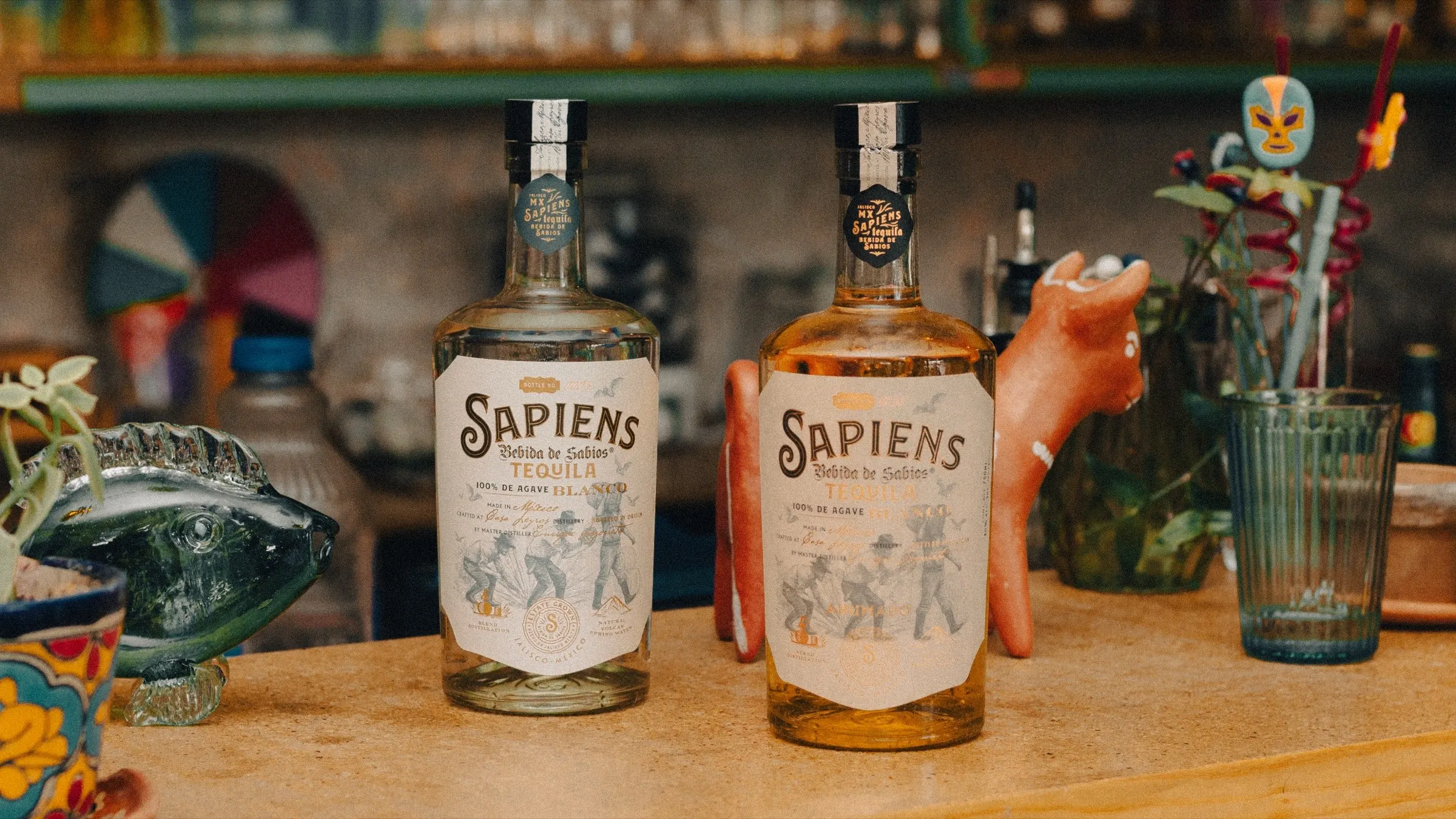 Sapiens Blanco and Sapiens Ahumado on a Mexican cantina bar